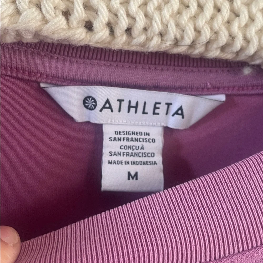 Athleta Seasoft Crew Neck Top- Size Medium- NEW - Picture 3 of 6